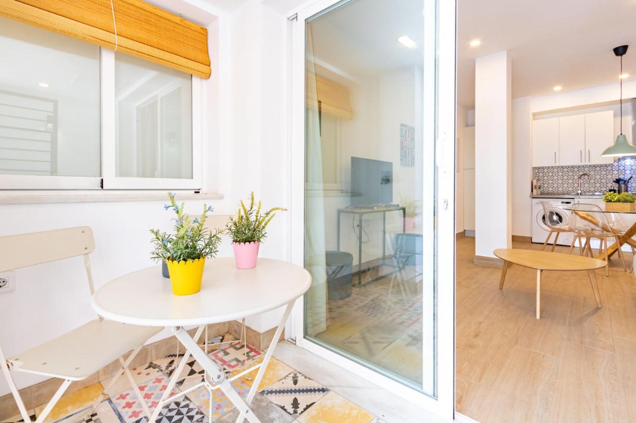 Nine O'Clock Metrosol Apartment Seville Luaran gambar