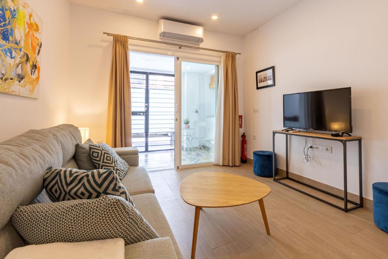 Nine O'Clock Metrosol Apartment Seville Luaran gambar