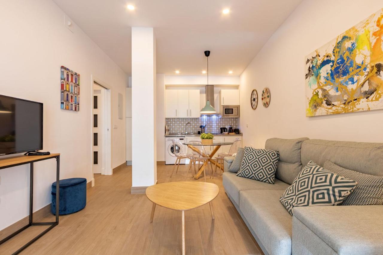 Nine O'Clock Metrosol Apartment Seville Luaran gambar
