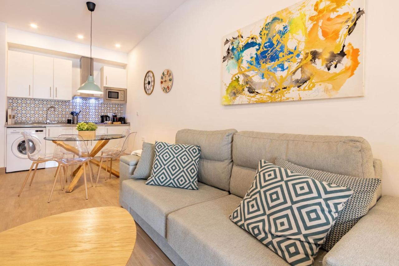 Nine O'Clock Metrosol Apartment Seville Luaran gambar