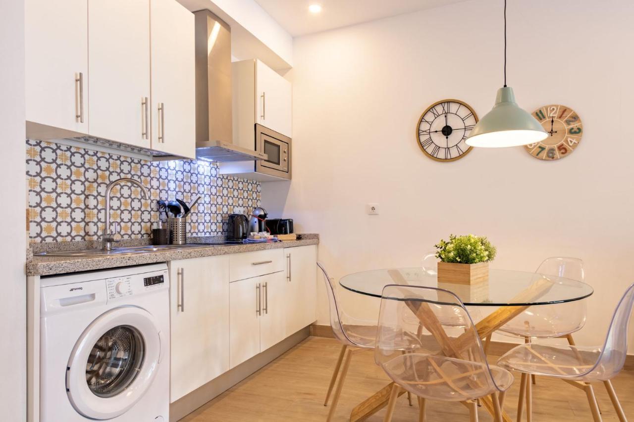 Nine O'Clock Metrosol Apartment Seville Luaran gambar