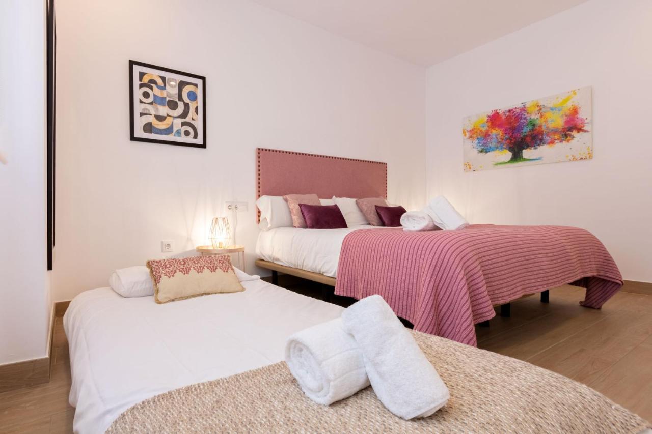 Nine O'Clock Metrosol Apartment Seville Luaran gambar