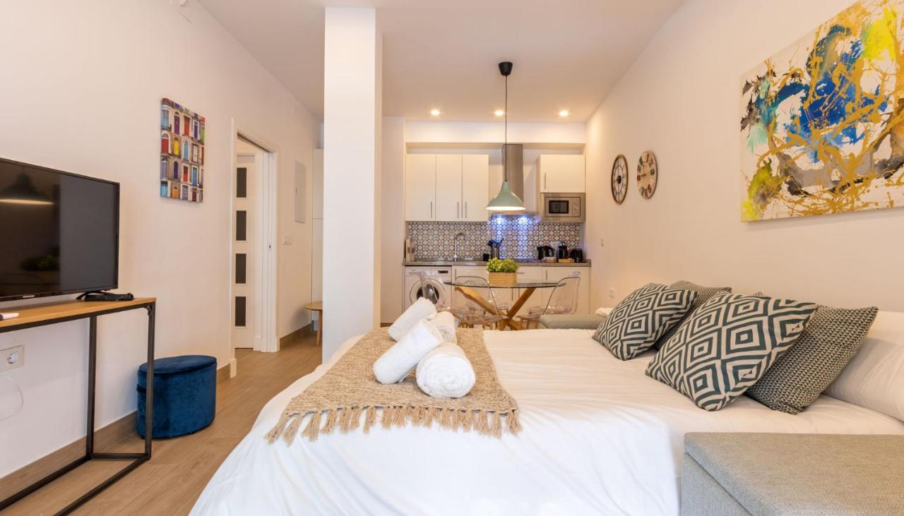 Nine O'Clock Metrosol Apartment Seville Luaran gambar