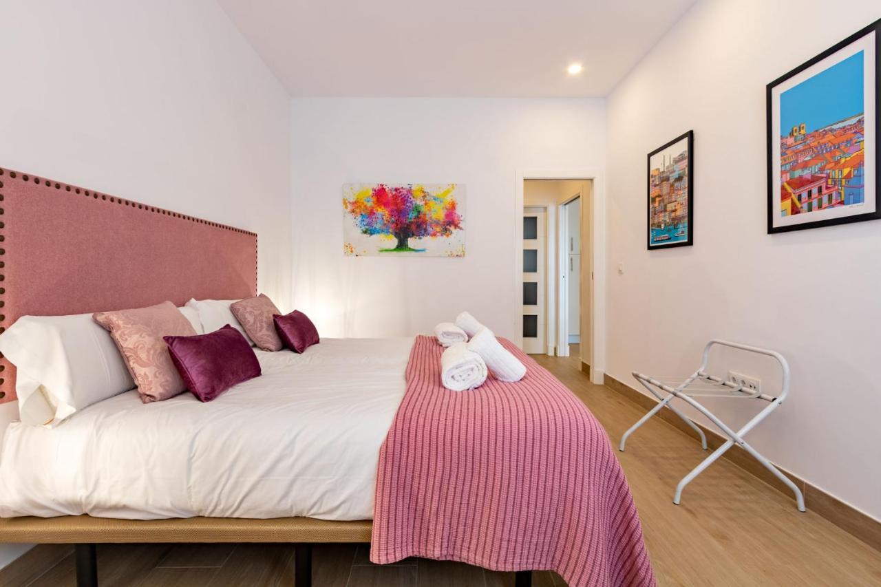 Nine O'Clock Metrosol Apartment Seville Luaran gambar