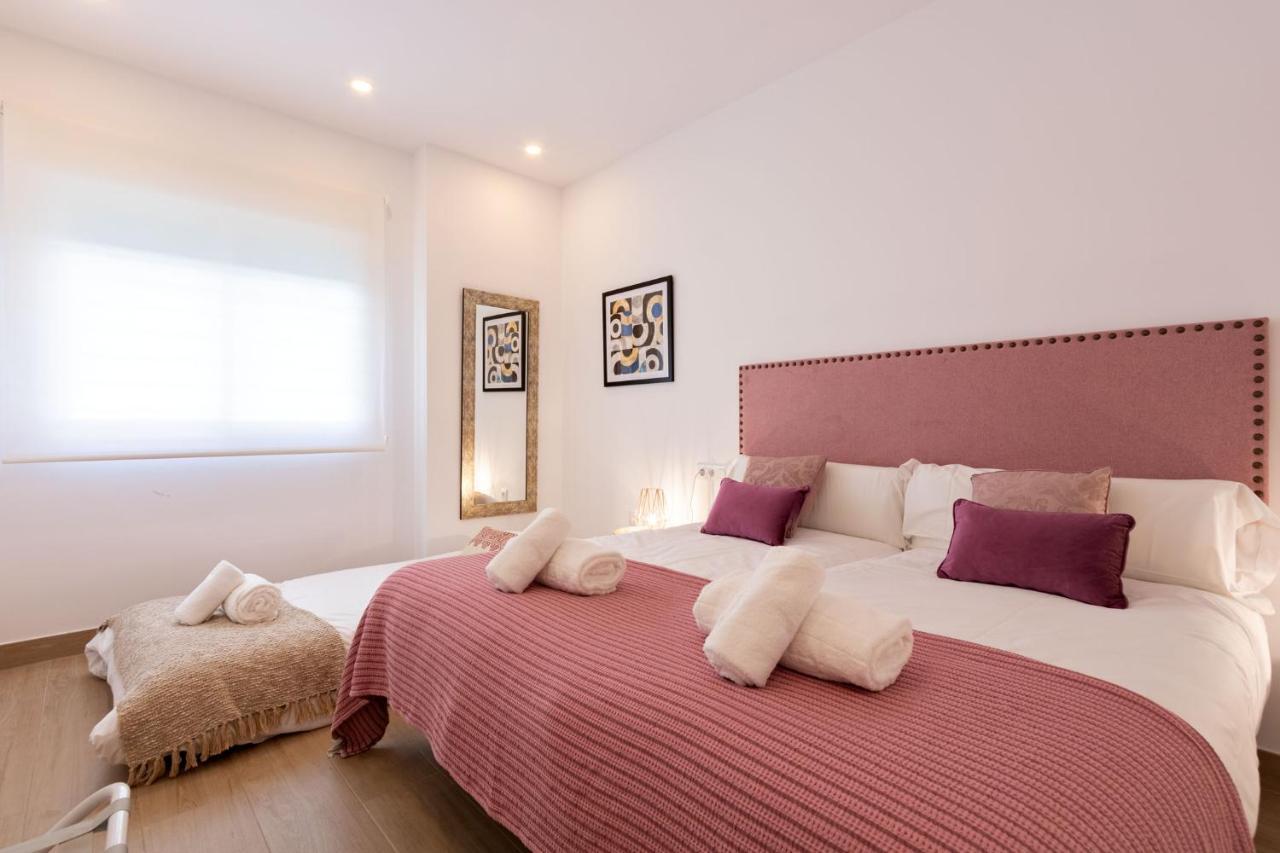 Nine O'Clock Metrosol Apartment Seville Luaran gambar