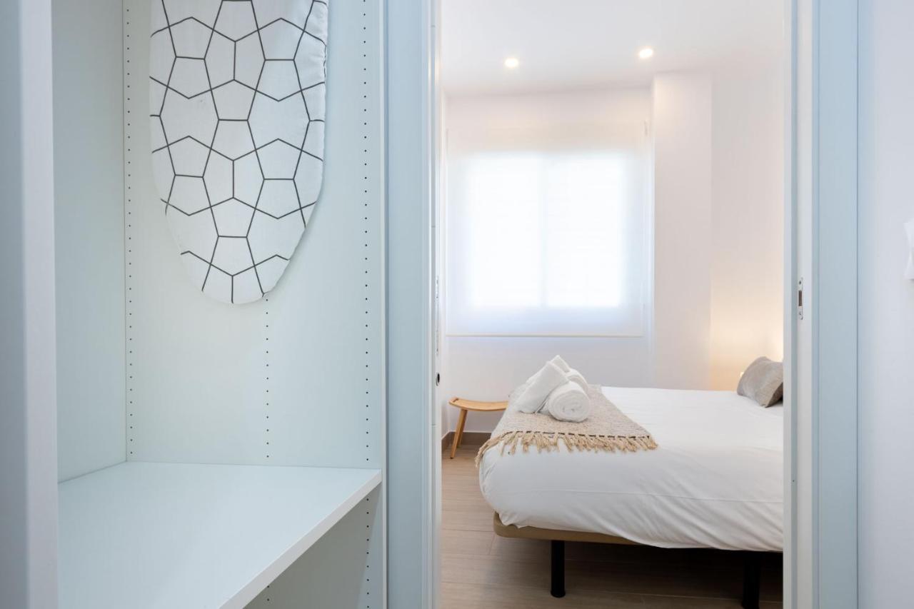Nine O'Clock Metrosol Apartment Seville Luaran gambar