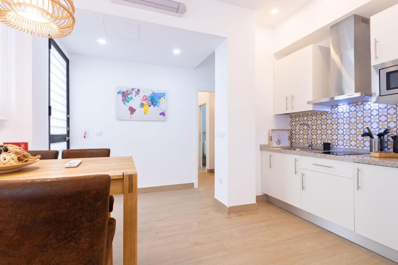 Nine O'Clock Metrosol Apartment Seville Luaran gambar