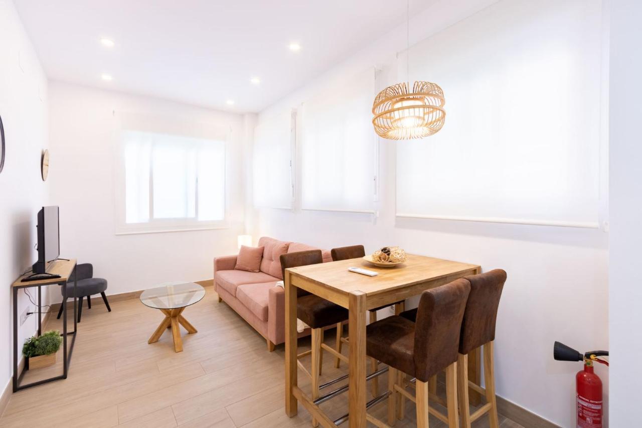 Nine O'Clock Metrosol Apartment Seville Luaran gambar