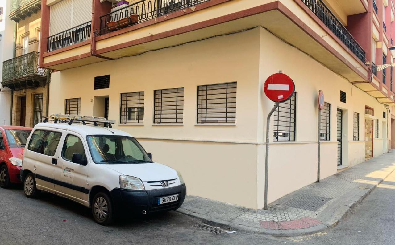 Nine O'Clock Metrosol Apartment Seville Luaran gambar