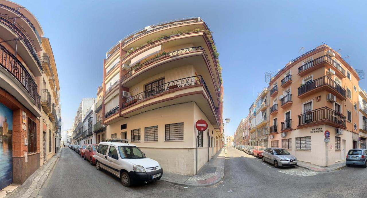 Nine O'Clock Metrosol Apartment Seville Luaran gambar